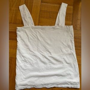 Loft white square top